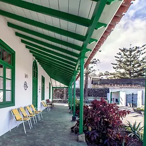https://la-violeta-home.tenerifehoteles.net