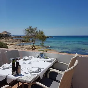 https://hostal-restaurante-playa.balearic-islands.net
